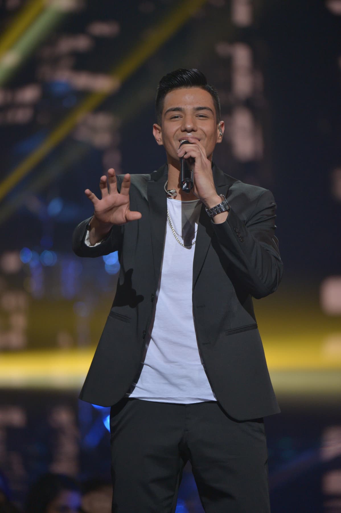 La semifinal de La Banda no estuvo apta para cardíacos. Johann se fue, Laura lloró y los Storm Troopers metieron más miedo que los jueces. Reik y Luis Coronel fueron los inviitados de la noche. Y conocimos al cuarto juez.