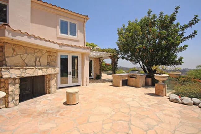 La casa está a 20 minutos de Bel Air y media hora de Beverly Hills.