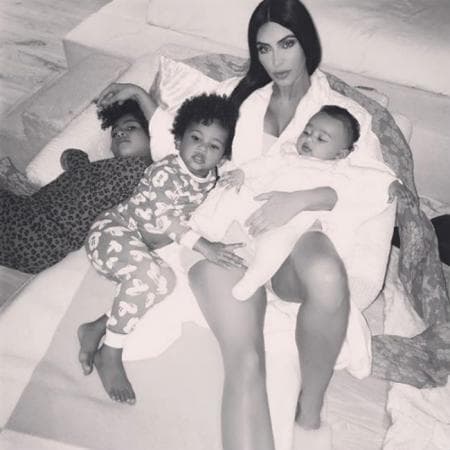 En enero de 2018 nació su hija más pequeña: Chicago. La nena fue concebida a través de un vientre de alquiler, luego de que Kim presentara algunos problemas para embarazarse.