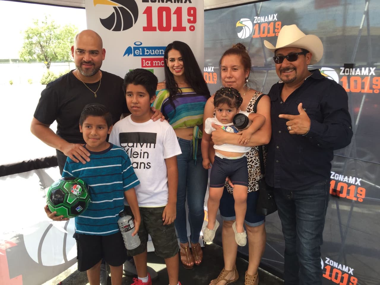 Los oyentes de Anaheim en California disfrutaron de un día lleno de sorpresas al lado de 'El Bueno, La Mala y El Feo'.
