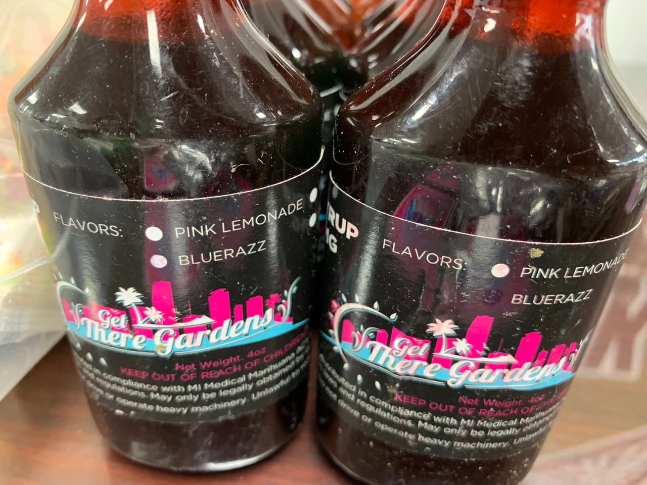 "Los oficiales de la Fuerza de Tarea de Drogas del Condado de Lake localizaron las drogas a menos de una milla de distancia de una escuela primaria ", añadió el sheriff Martínez. El 11 de febrero de 2020, los oficiales de La Fuerza de Control de Drogas del Condado de Lake ejecutaron una orden de allanamiento en 8251 Columbia Avenue en Dyer, Indiana.