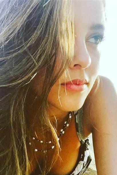 Uno de los videos virales más populares del año es aquel en el que se observa la grabación de una escena de la telenovela 'El Vuelo de la Victoria', durante la cual a Paulina Goto se le pasó la mano y le dio una fuerte cachetada a Elizabeth Álvarez. Este hecho fue condenado más tarde por Jorge Salinas, el esposo de Elizabeth.