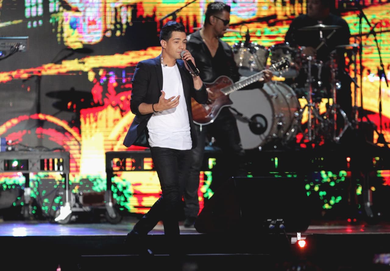 Luis Coronel sorpresivamente aparece en la lista de nominados al Mejor Álbum de Música Banda, por su disco 'Ahora soy yo'.