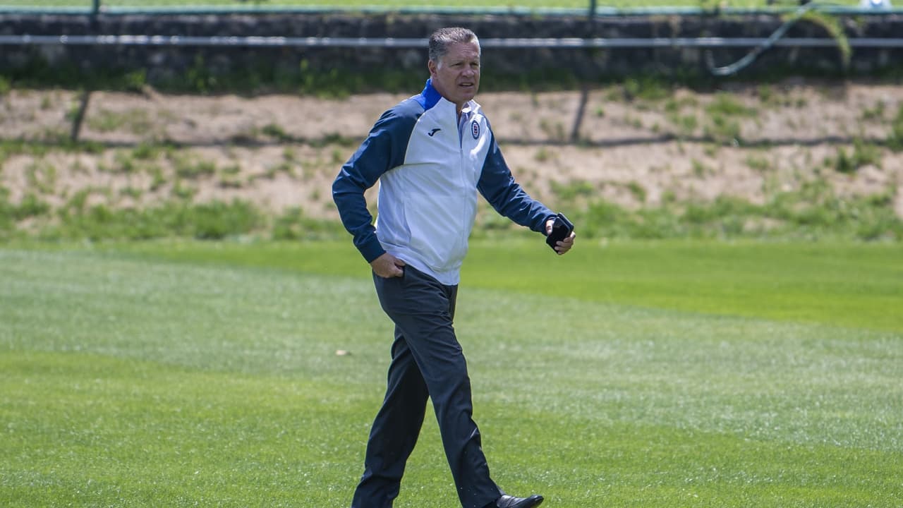 Definitivo: Peláez no vuelve a Cruz Azul, Garcés tiene voz y voto