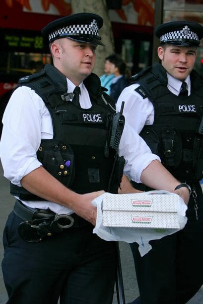 ¿Qué harían los policías sin su dona diaria?