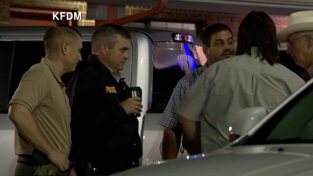 Hasta el momento se han dado varias versiones del caso y la policía no sabe quien está diciendo la verdad, se cree que el pequeño pudo haber desaparecido hace varias semanas.