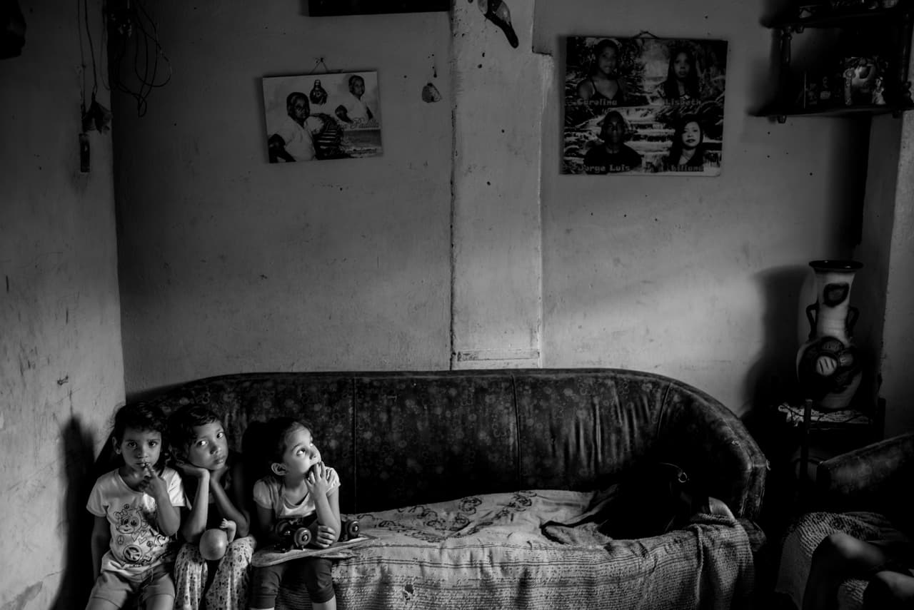 Los hermanos de Carolina Rojas, hijos de Yanet Flores.