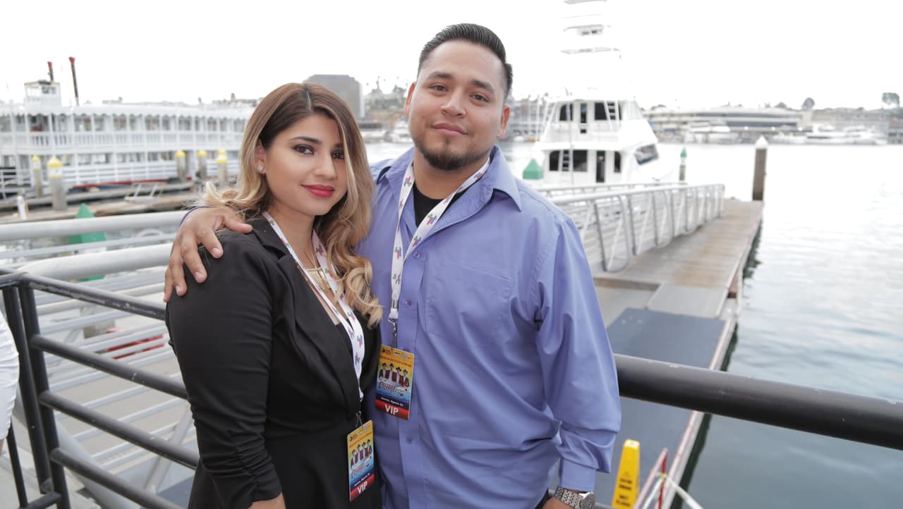 Raúl 'El Pelón', Carla Medrano y El Feo premiaron a sus oyentes con una noche inolvidable al lado de Calibre 50 en un bote privado.