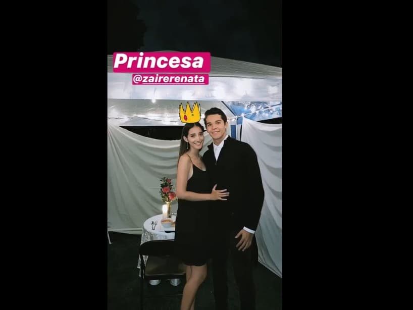 "
<b>Tú eres el mejor cumpleaños…</b> 
<b>Feliz princesa</b>", escribió en sus historias de Instagram el jovencito de 19 años.
<br>