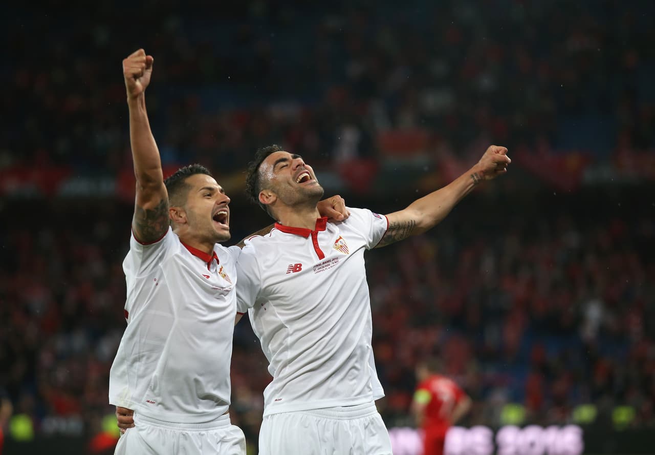 Sevilla vino de atrás para hacer historia en la Europa League teniendo como figura al volante defensivo Coke.