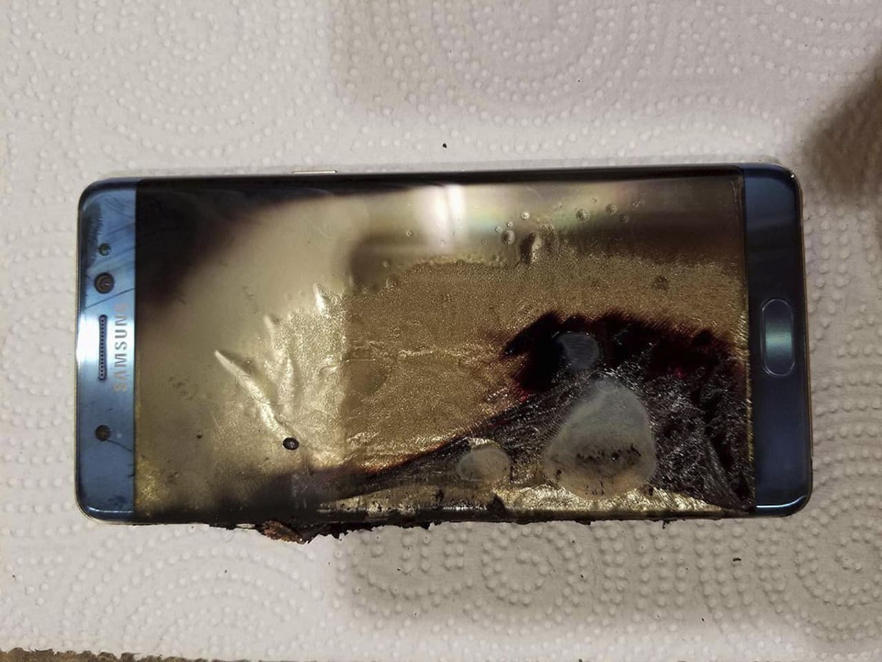 Autopsia final al Galaxy Note 7: Samsung culpa de las explosiones a dos proveedores de baterías distintos