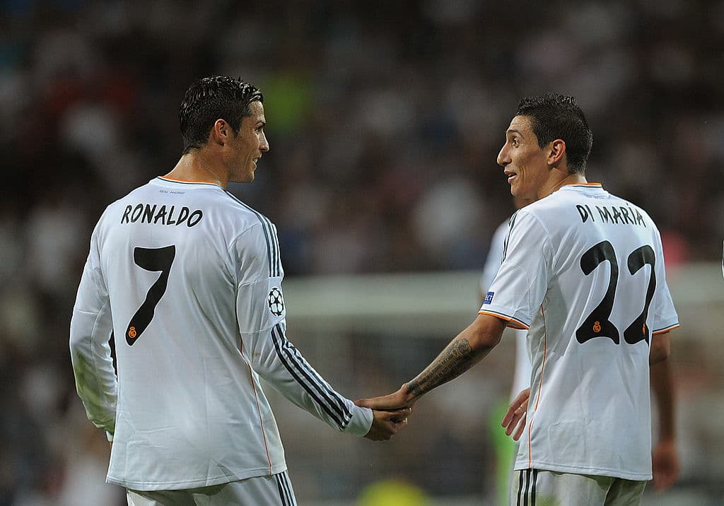 Angel Di Maria y Cristiano Ronaldo jugaron juntos en el Real Madrid. Sobra decir que es compañero en la selección de Argentina con Messi.