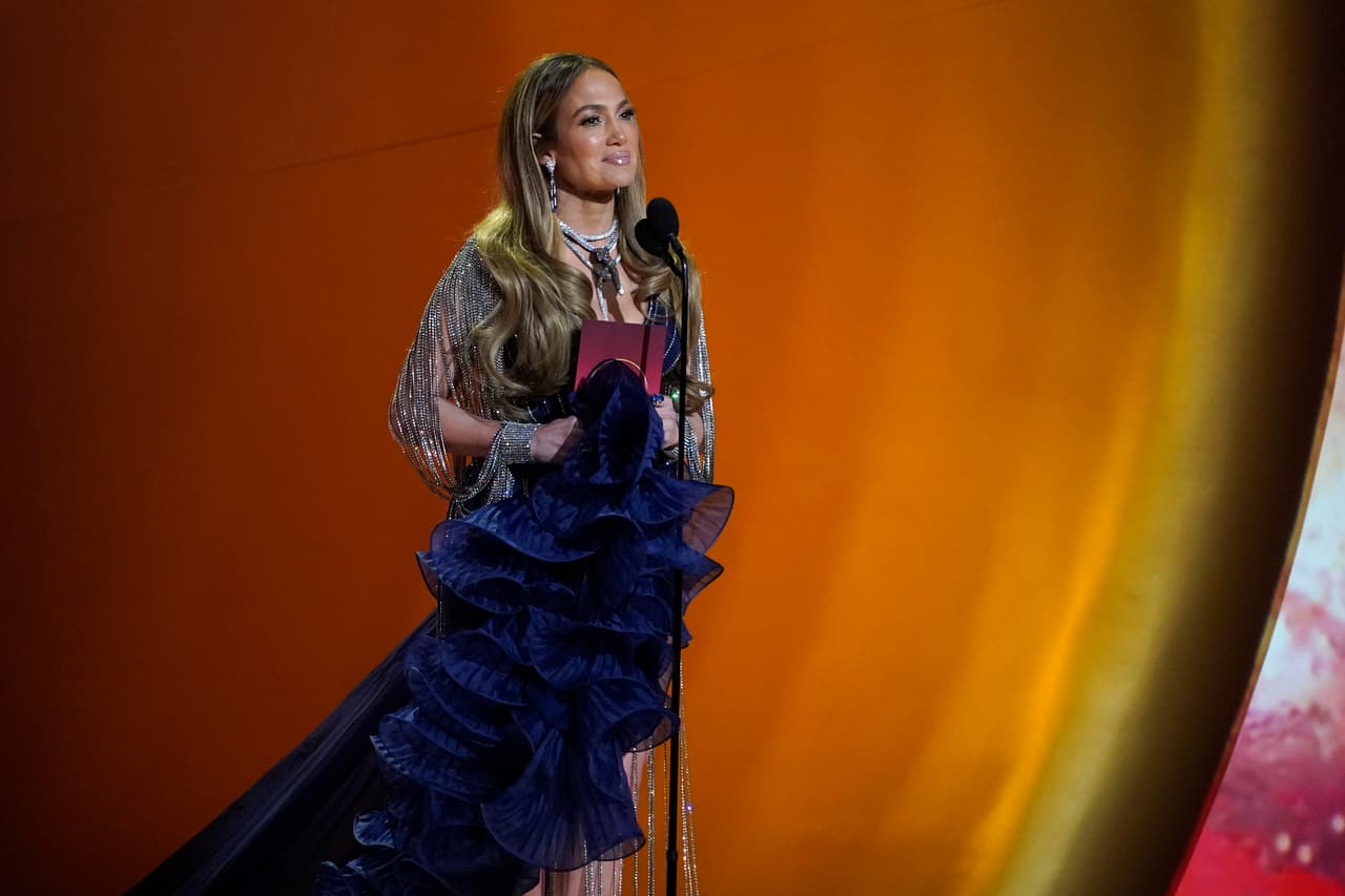 Un mes después volvieron a contraer nupcias ante sus familiares y amigos en una boda que duró 3 días en la mansión que tiene la pareja en Georgia.
<br>