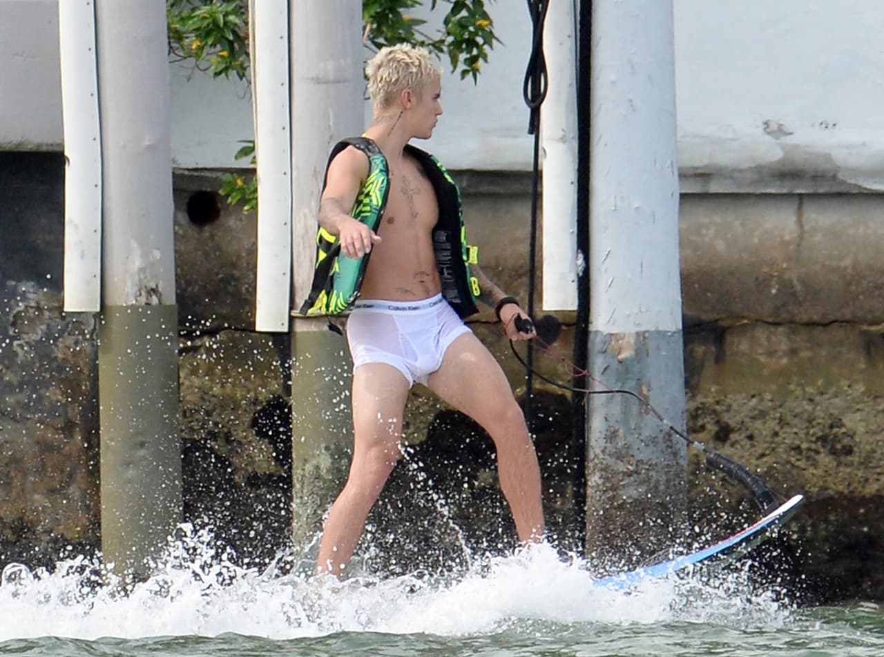 Como todo un experto, Bieber se la pasó increíble.