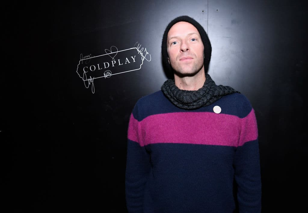 Poco tiempo después Gwyneth habló sobre la relación de su ex y dijo lo siguente, "Amo a Dakota. Puedo ver cómo sería raro porque es poco convencional. Pero la adoro".
<br>