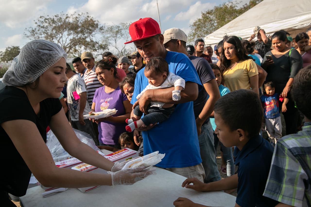 El campamento fronterizo que se ha convertido en centro de ayuda legal para muchos migrantes 