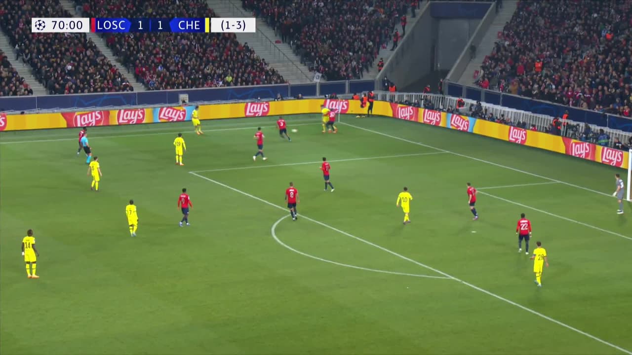 ¡GOL!  anota para Chelsea. César Azpilicueta