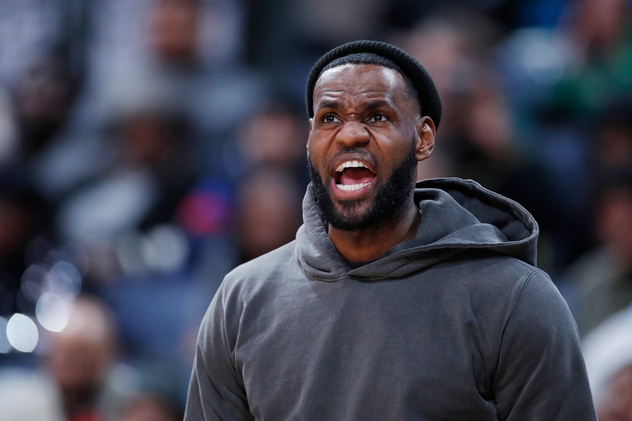 LeBron James pide ayuda celestial por tiroteo en Uvalde