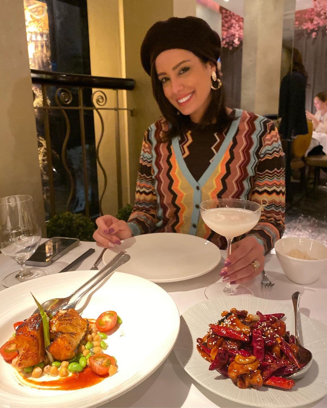 Aleyda disfrutó de las delicias del lejano país con la amena compañía de su esposo.