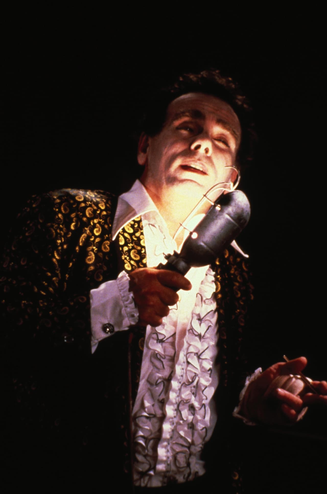 El actor apareció en ‘Blue Velvet’ o conocida como ‘Terciopelo azul’ en español en 1986, también del director David Lynch.