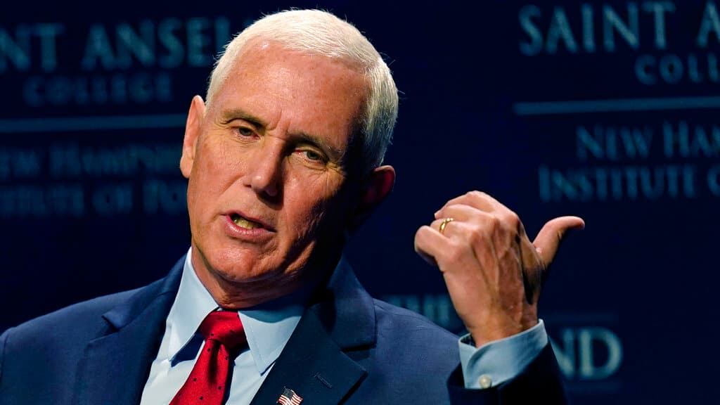 El exvicepresidente Mike Pence dice que él no se llevó ningún documento clasificado tras dejar su cargo