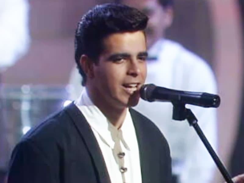 Luis Enrique no solo se convirtió en la Revelación del año de la música tropical en la primera entrega, sino que también cantó su sencillo 'Desesperado'.