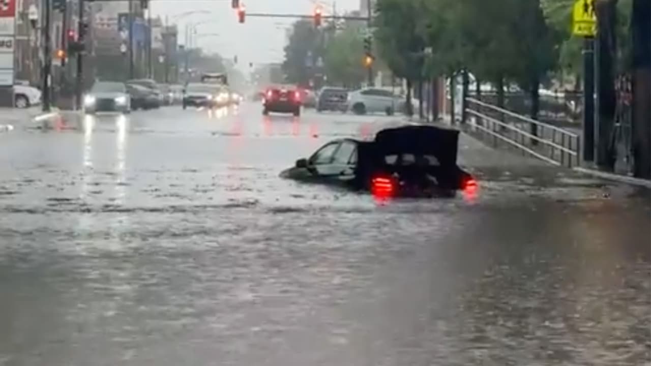 Lluvias causan afectaciones en Chicago; reportan inundaciones en autopistas y suspensiones en CTA