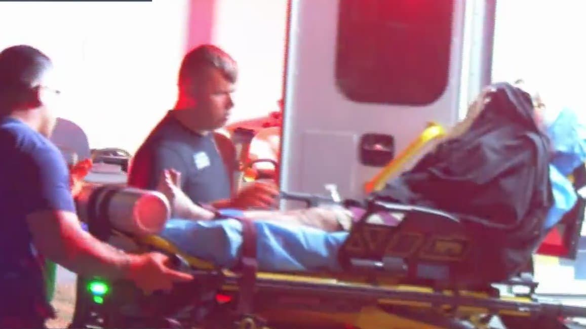Ciclista termina con una fractura tras ser arrollada por un auto que escapó del lugar al este de San Antonio