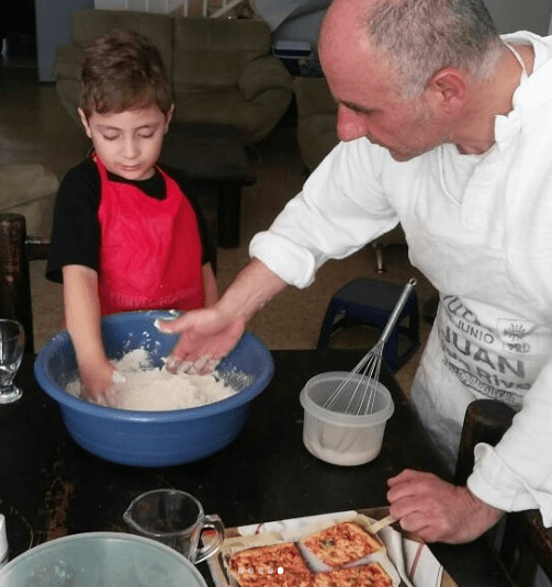 Además de la actuación, uno de sus pasatiempos favoritos es cocinar.
<br>
