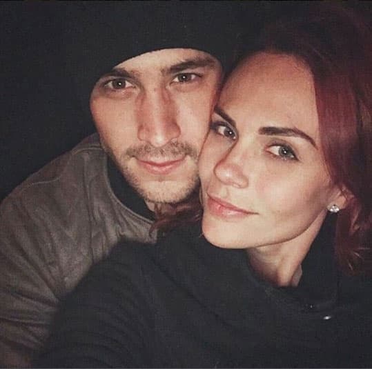 Los actores son muy activos en las redes sociales, donde no dudan en compartir con sus fieles seguidores momentos de su relación.