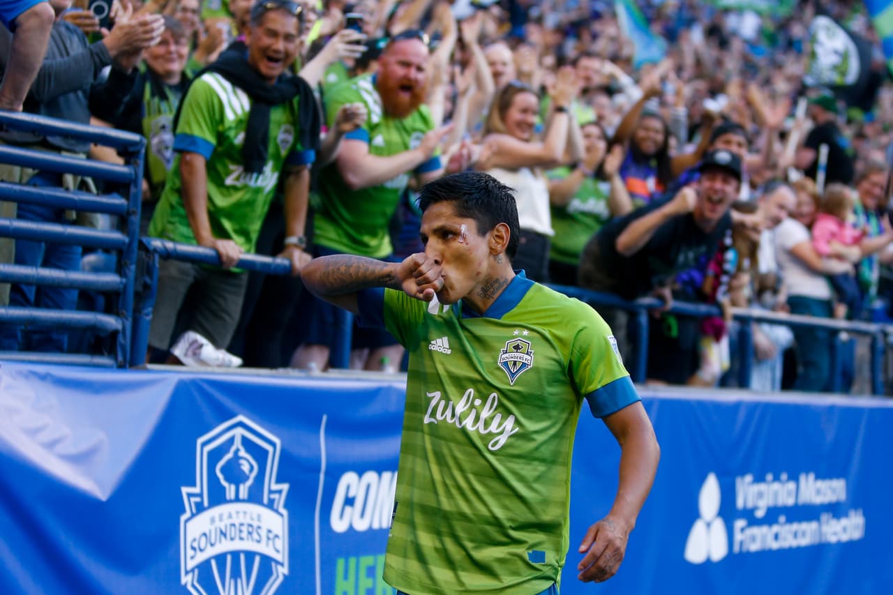 Ruidíaz fue anunciado como integrante del plantel del conjunto esmeralda de cara a la temporada próxima.
<br>