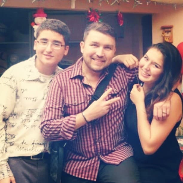 Poncho ha asegurado que cada una de sus hijas es la "princesa de papá".