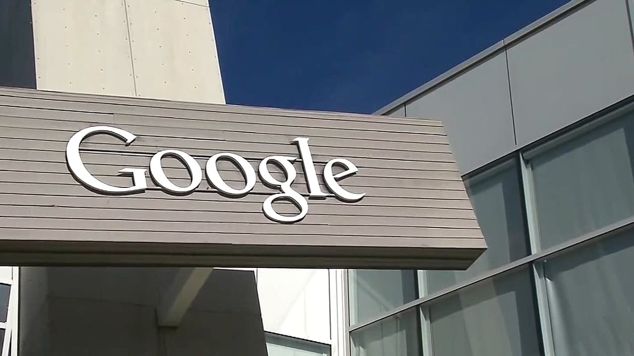 La Unión Europea impone multa de mil millones de dólares a Google por prácticas monopólicas