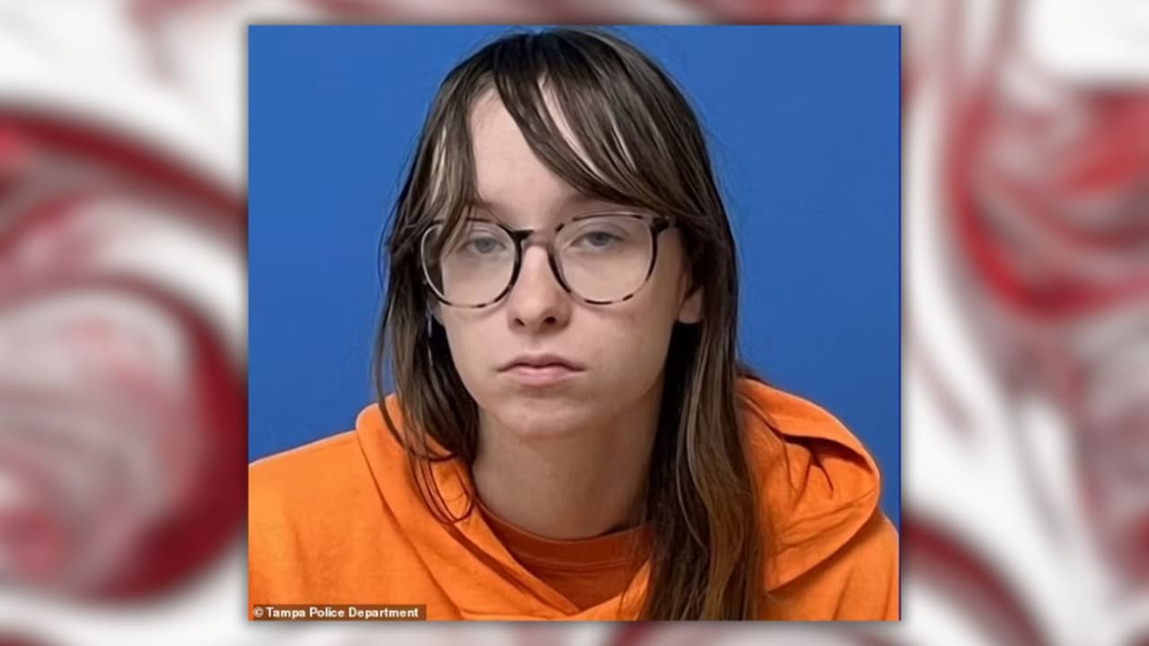 Juez fija fianza a estudiante de Tampa acusada de homicidio de su bebé en el campus