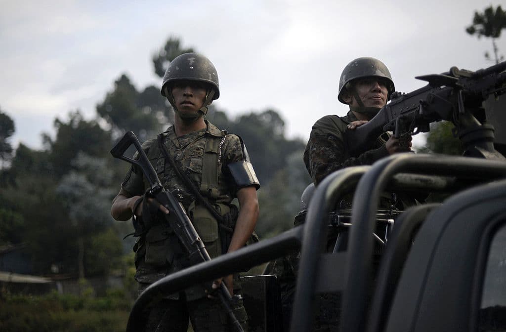 Militares de Belice matan a niño guatemalteco en un confuso incidente fronterizo