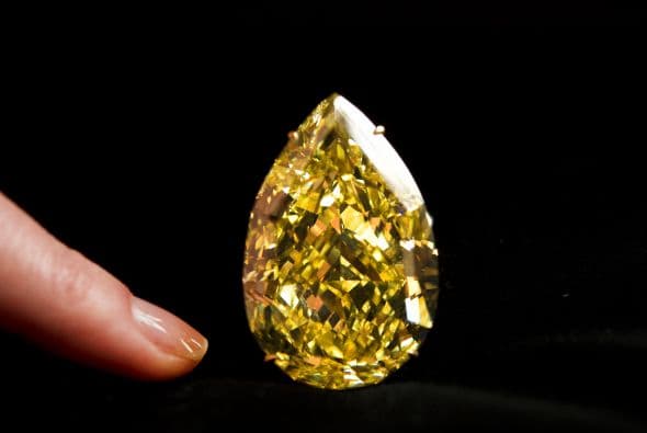 La casa de subastas Sotheby's anteriormente se encargó de poner en puja al diamante más caro de la historia.