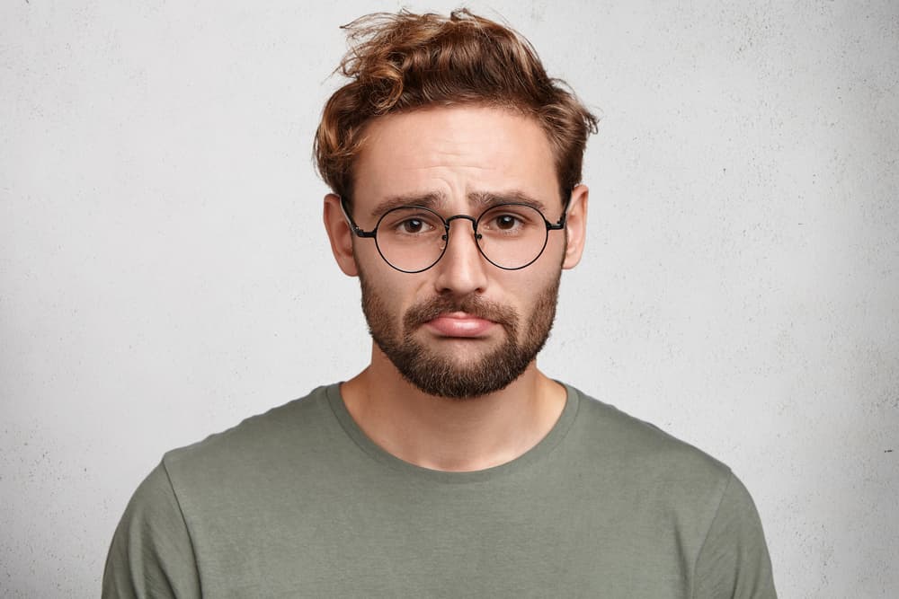 <b><u>Acuario</u></b>
<br>
<b><u>Factor de decepción: tener que comprometerse en algo</u></b>
<br>Tu temperamento es libre, muy libre e independiente. Tener que comprometerte seriamente en algo, prometer lo que luego te ate a tu promesa es algo que no soportas.