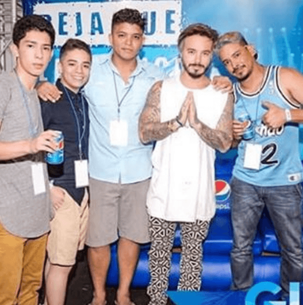 En un 
<i>Meet & Greet</i> puedo saludarlo y tomarse varias fotografías.