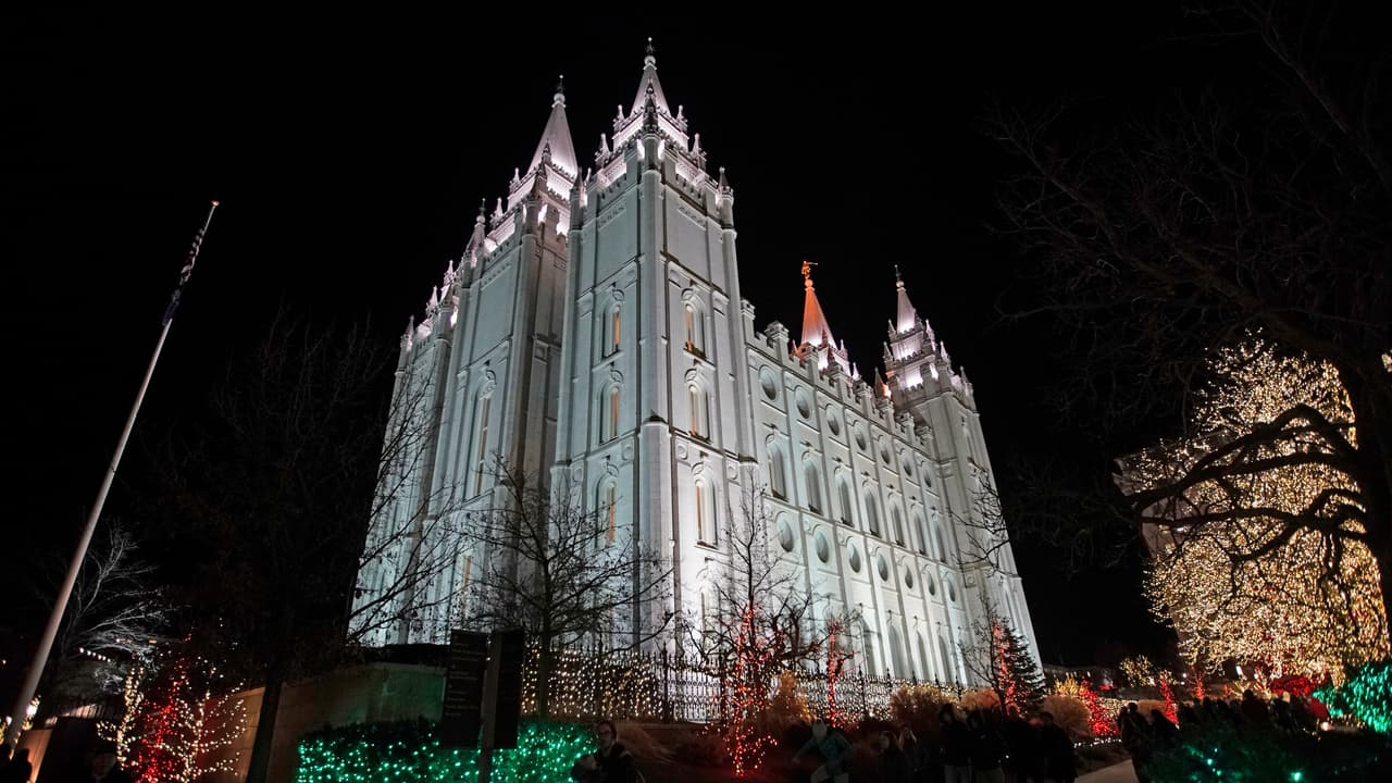 Iglesia mormona impone restricciones a servicios en persona para frenar el Coronavirus