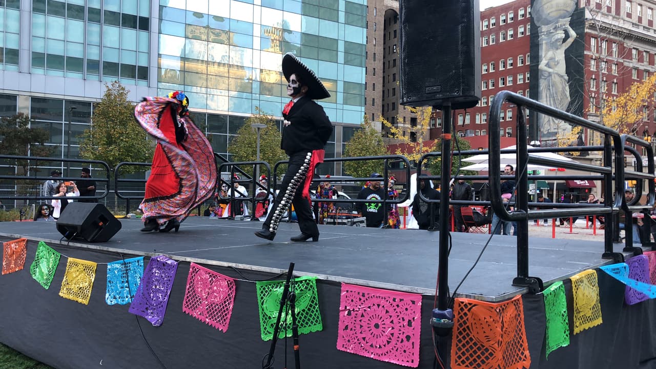 Hubo presentación de bailes folclóricos a cargo del grupo de danza Nuevo México dirigido por Miguel Ángel Sígala.