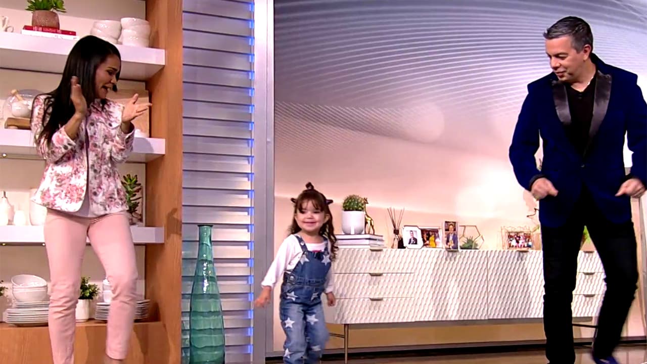 Salomé viene de una familia de bailarines y desde que está en el vientre conoce la música de su artista favorito, ya que su mamá también es fan.