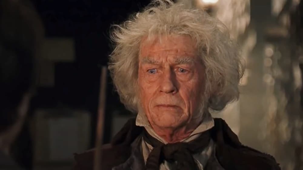 <b>John Hurt </b>
<br>Si bien no tuvo tantas apariciones como en los libros, Garrick Ollivander fue un personaje muy importante para la saga, ya que era el principal productor de varitas en el Mundo Mágico.
<br>