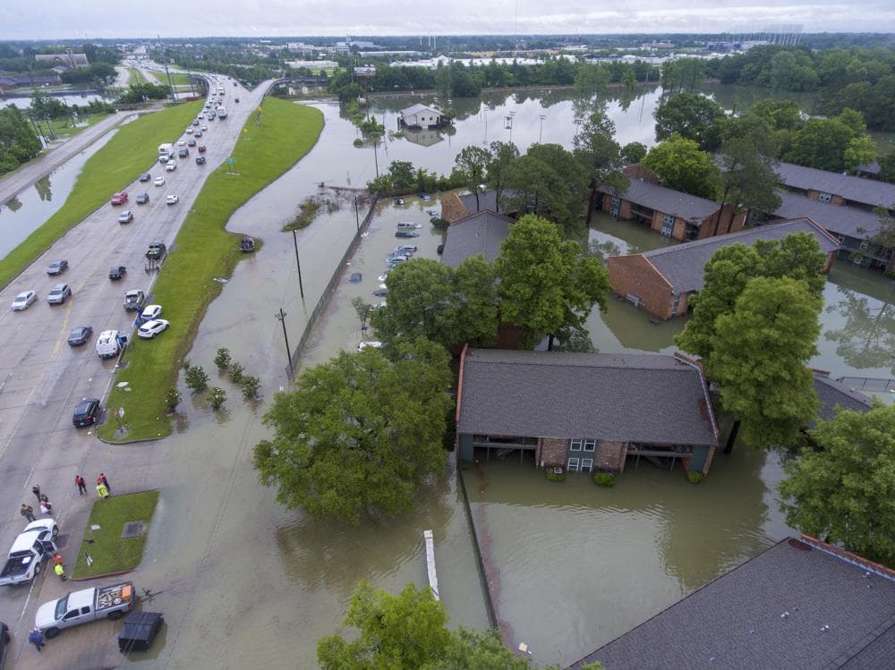 Vista aérea de una zona iundada en Baton Rouge.