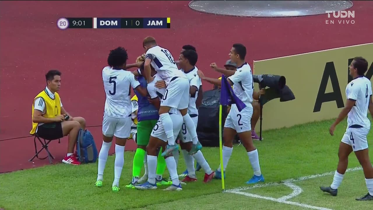 ¡Golazo! Montes de Oca pone el 1-0 para República Dominicana