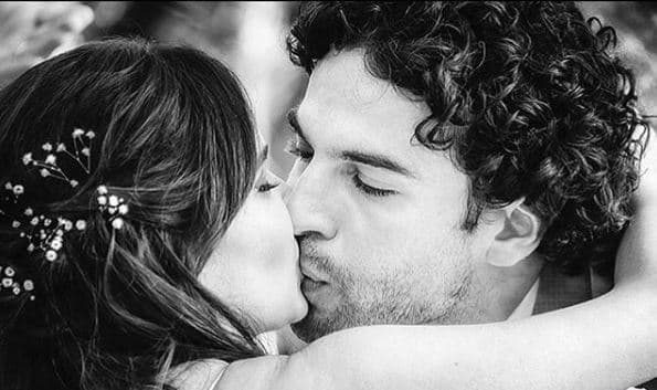 A través de Instagram, la actriz compartió con sus seguidores esta imagen en la que escribió: "Hoy hace dos años ya había pasado este momento. Te amo, amor de mi vida".