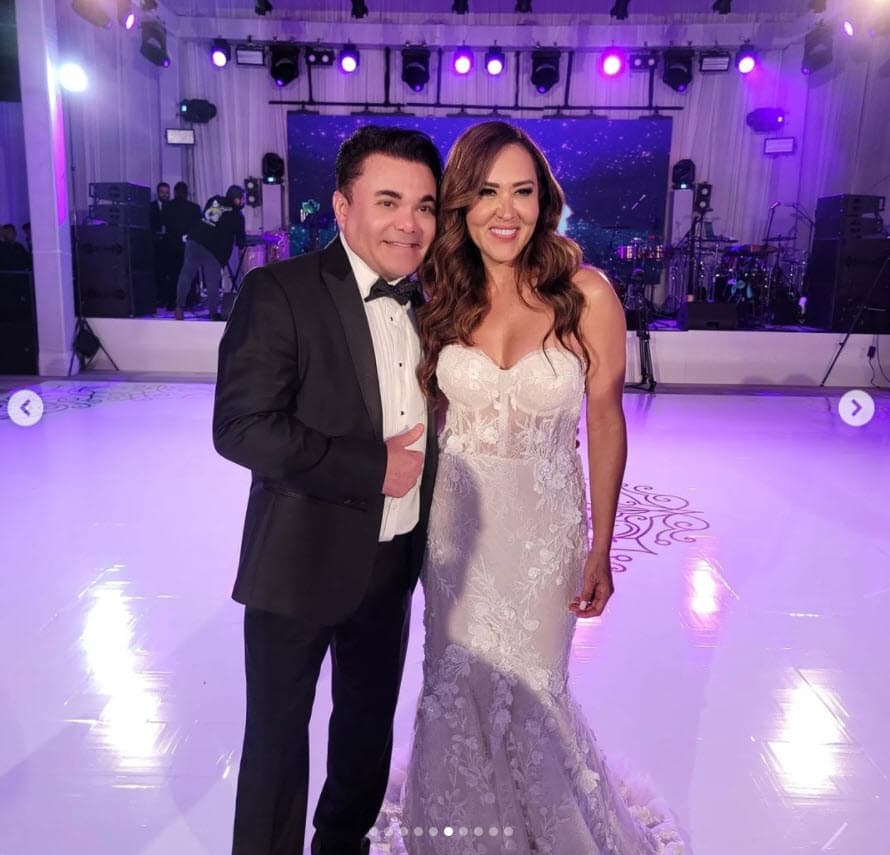 <b>Oscar Petit</b> también acudió muy elegante tanto a la ceremonia religiosa como a la fiesta. 
<br>