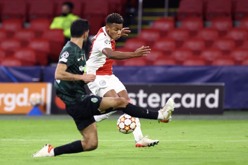 Los cuatro ofensivos del Ajax marcan en la victoria 4-2 del conjunto de Amsterdam sobre el Sporting CP y consiguen 18 puntos de 18 puntos posibles.