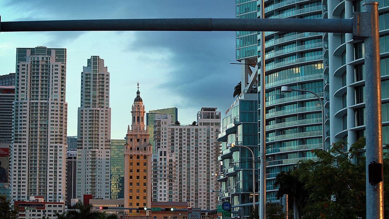 Un fuerte frente frío llega esta tarde al sur de Florida