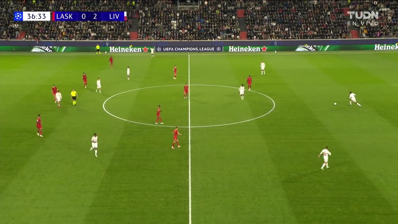 ¡GOL!  anota para Liverpool. Bradley Barcola