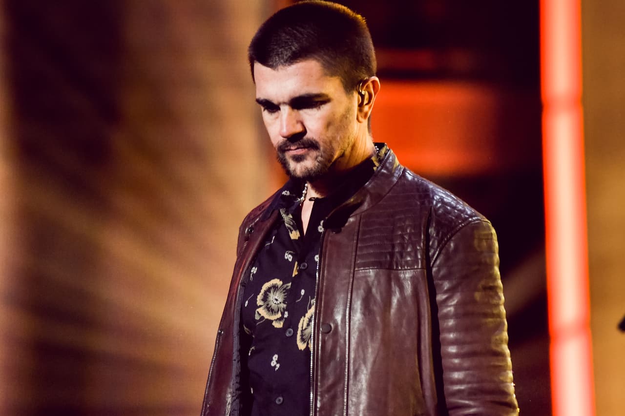 <span class="cms-h3-H3"><b>Juanes.</b></span> Nominación: Video del Año por el tema "Tu Enemigo".